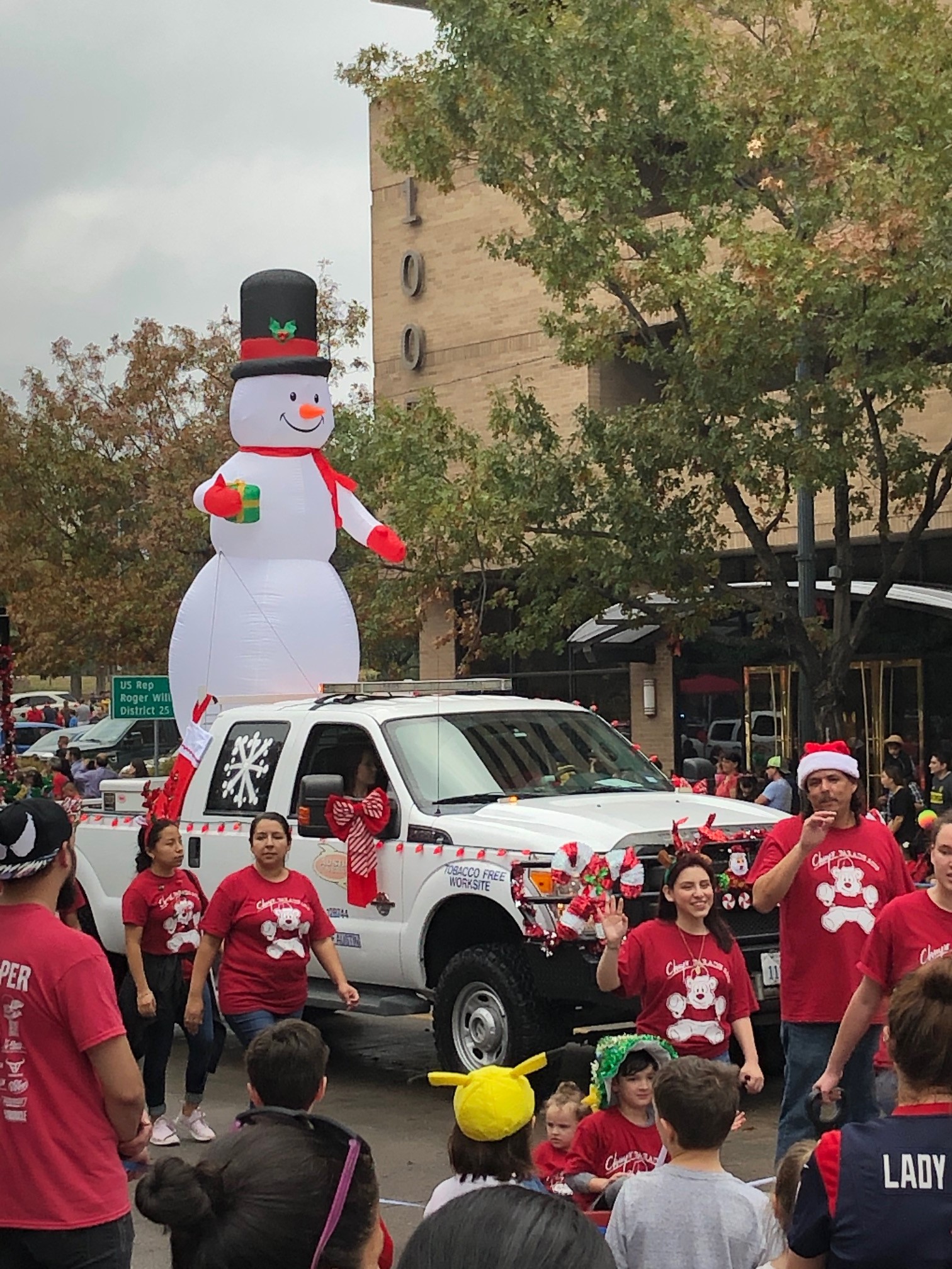 Photo Gallery Chuy’s Children Giving to Children Parade